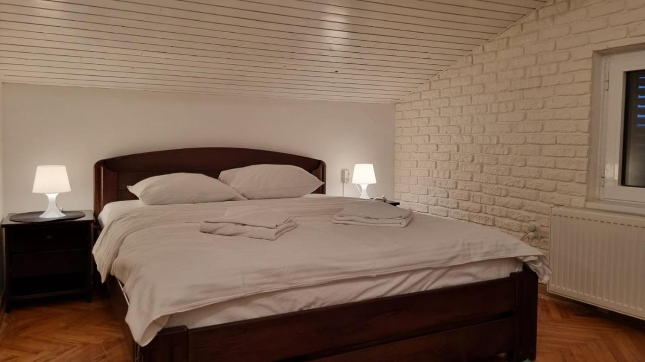 Apartment Near Waterfront