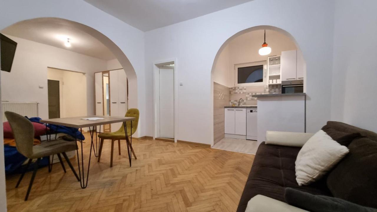 Apartment Near Waterfront *